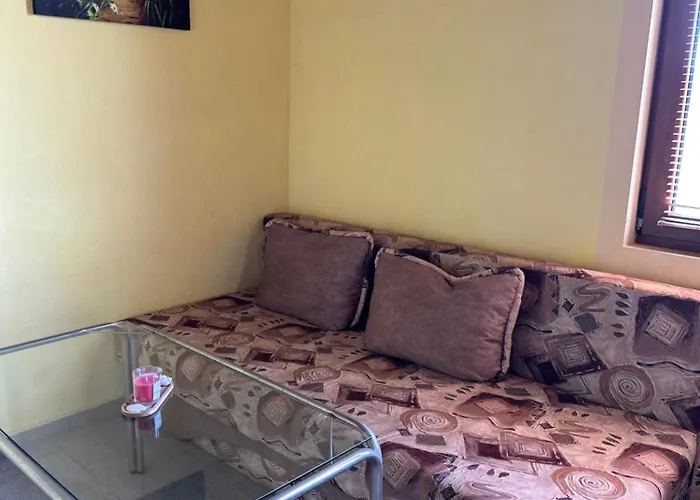 La Kameya Къща за гости 2*