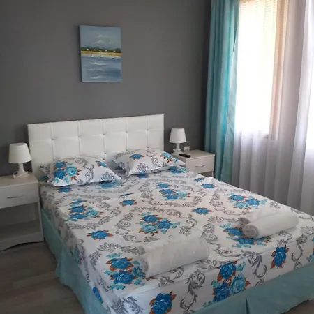 Pensiune La Kameya Kiten (Burgas)