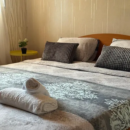 ゲストハウス La Kameya キテン